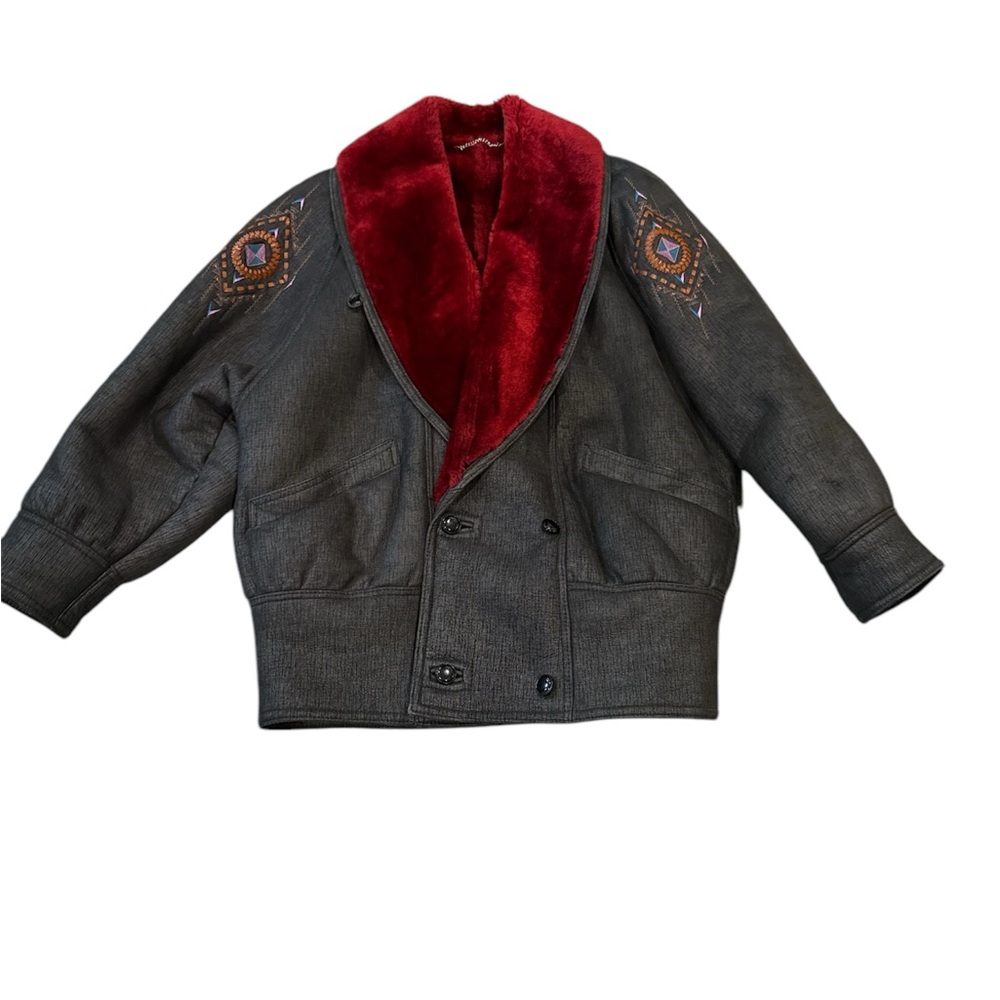 VTG SOMPER SHEARLINGโ NATIVE COAT